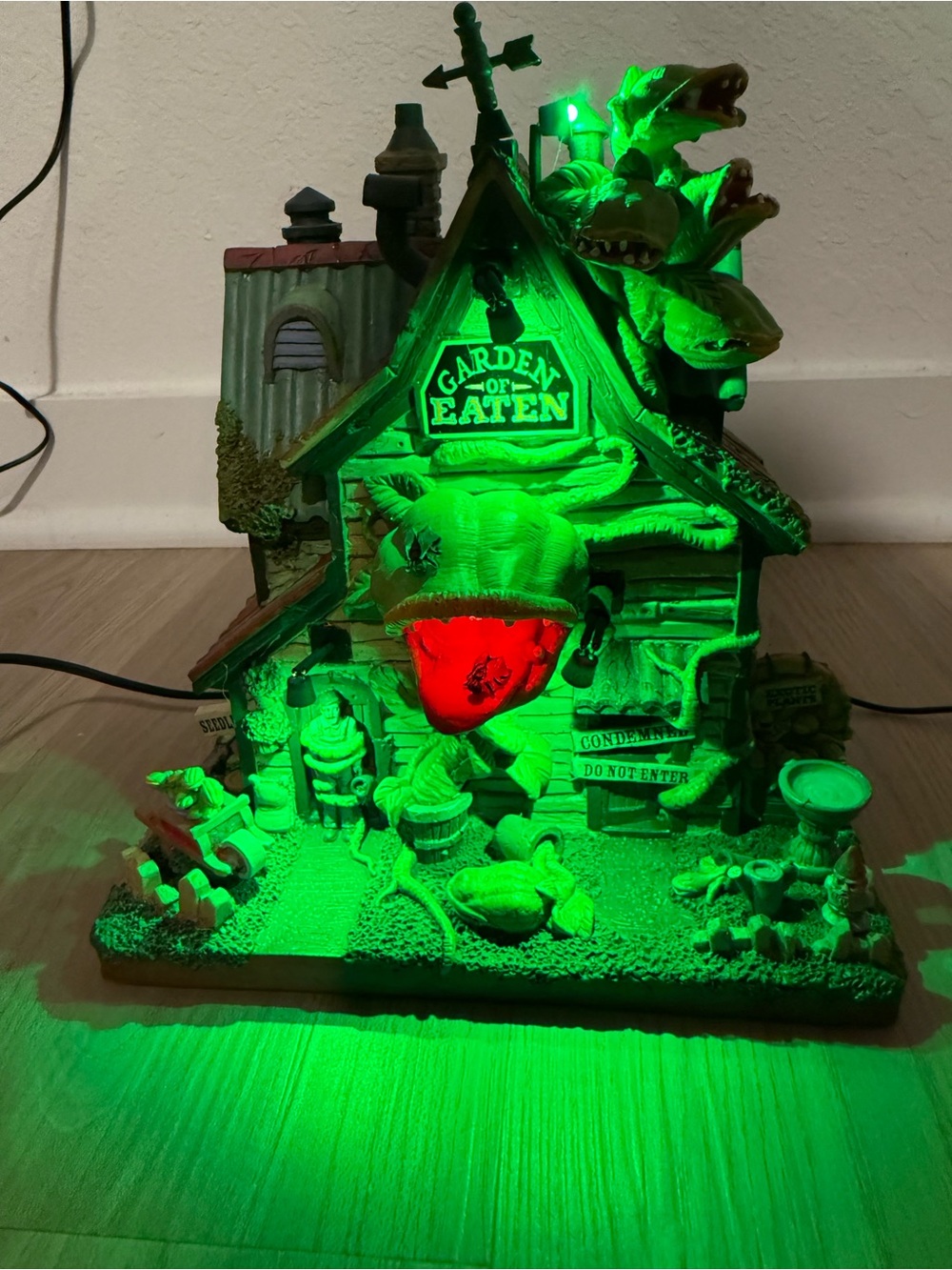 Lemax Garden of Eaten Halloween LED Haunted House Decoration - Green and Red